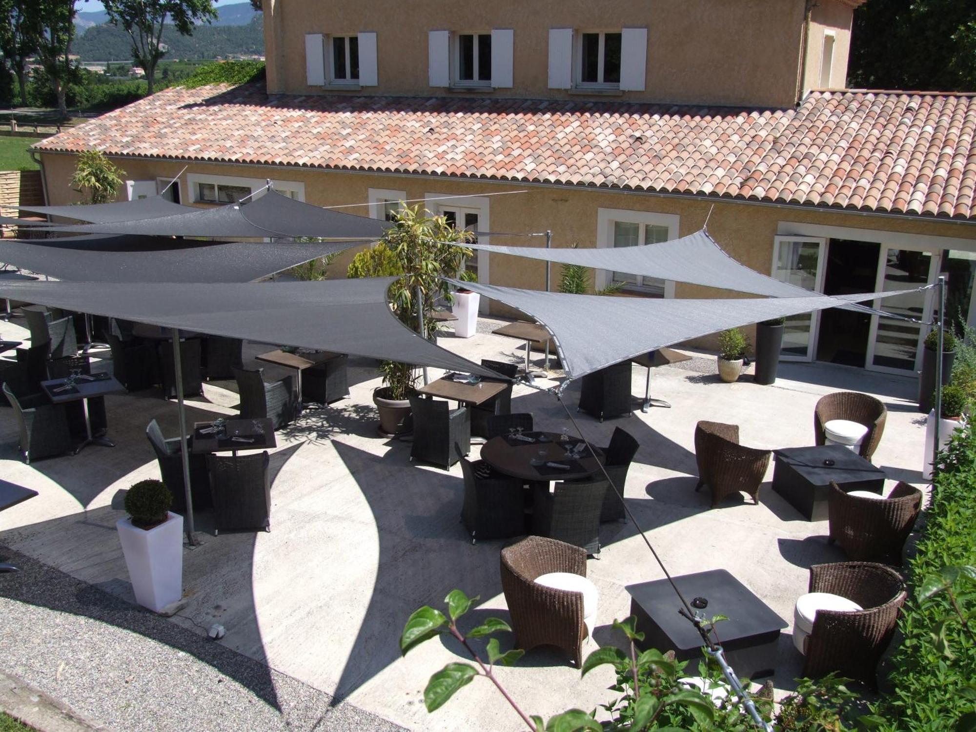 Logis Hotel La Magnanerie - Cote Bistro Aubignosc Exterior photo